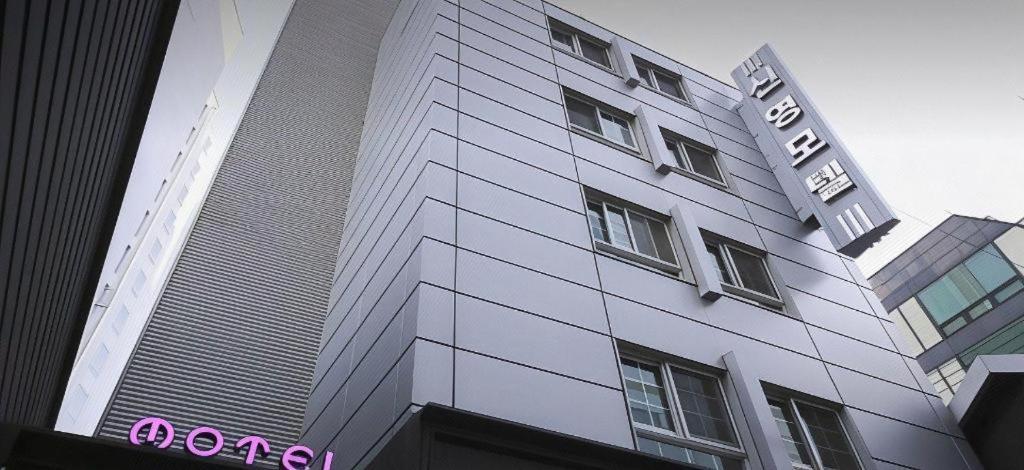 Sinyoung Motel Seoel Buitenkant foto