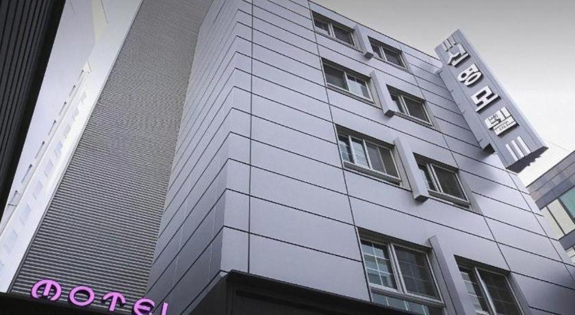 Sinyoung Motel Seoel Buitenkant foto