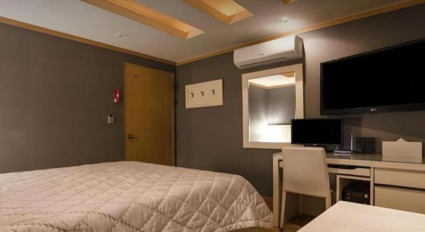 Sinyoung Motel Seoel Buitenkant foto
