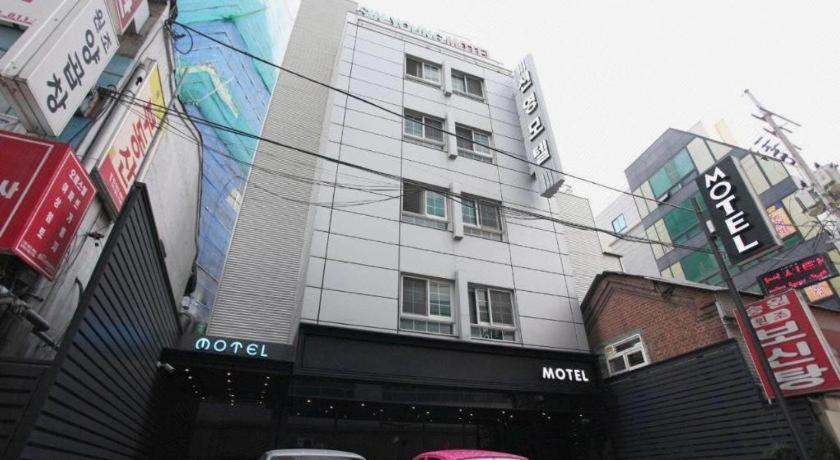 Sinyoung Motel Seoel Buitenkant foto